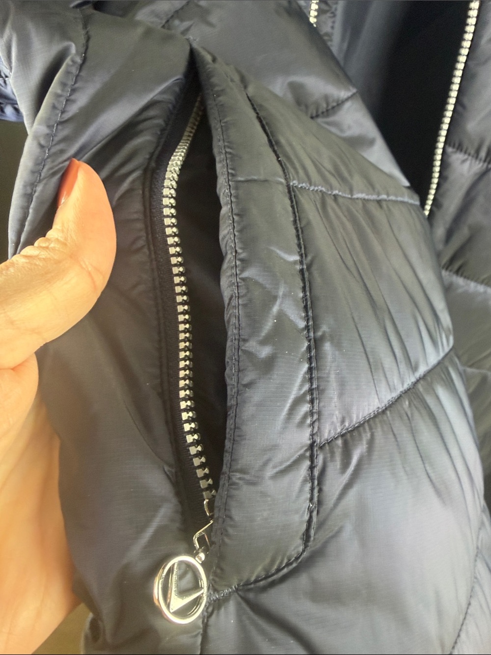 Lightweight Quilted Sleeveless Puffer Vest - Navy - Picture 6 of 9